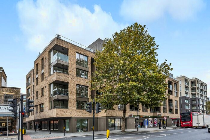 2 Bedroom Flat To Rent In Camberwell Passage, London, SE5