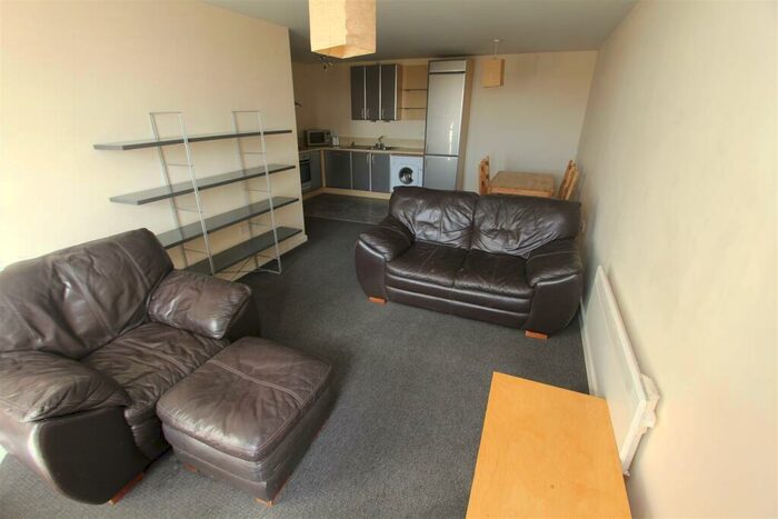 2 Bedroom Flat To Rent In Aspect, Elmwood Lane, LS2