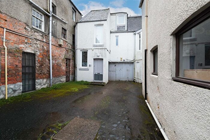 2 Bedroom Flat For Sale In High Street, Perth, PH1