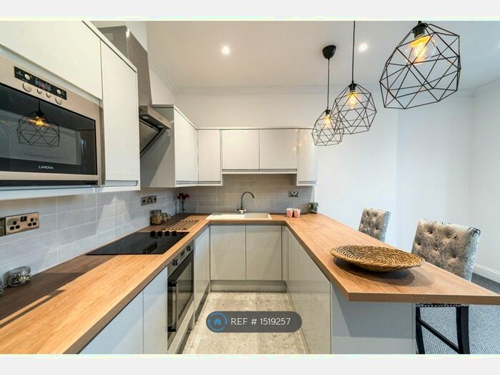 2 Bedroom Flat To Rent In Stanstead Road, London, SE23