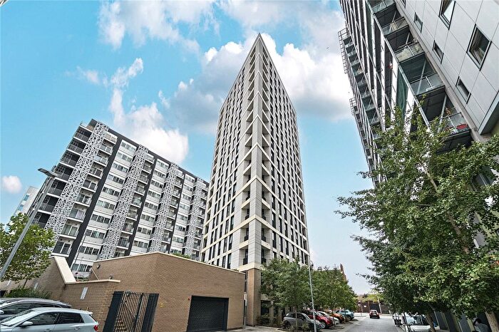 1 Bedroom Flat For Sale In Flat, Hale Point, Ilford Hill, Ilford, IG1