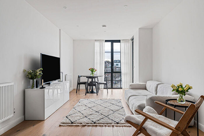 1 Bedroom Apartment For Sale In Berkshire Road, London, E9