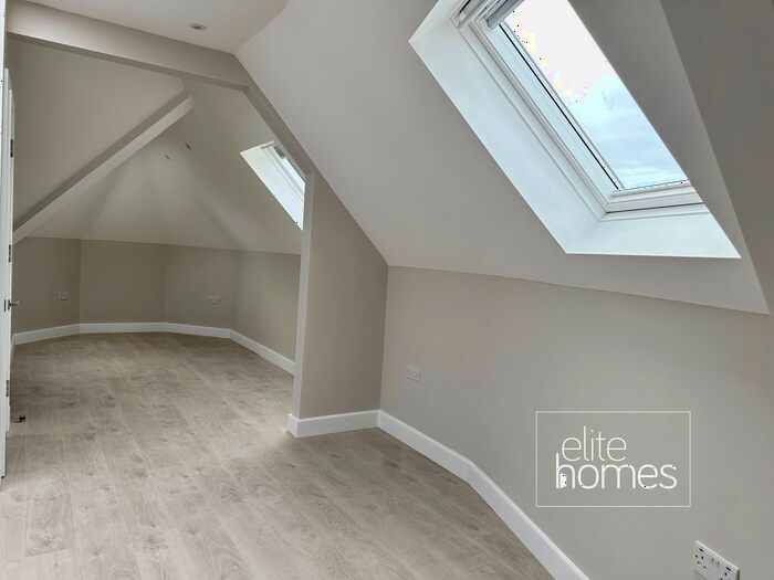 Studio To Rent In The Highway, Beaconsfield, HP9