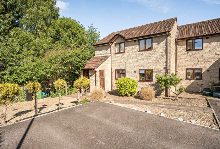 2 Bedroom Apartment For Sale In Lincott View, Peasedown St. John, Bath, Somerset, BA2