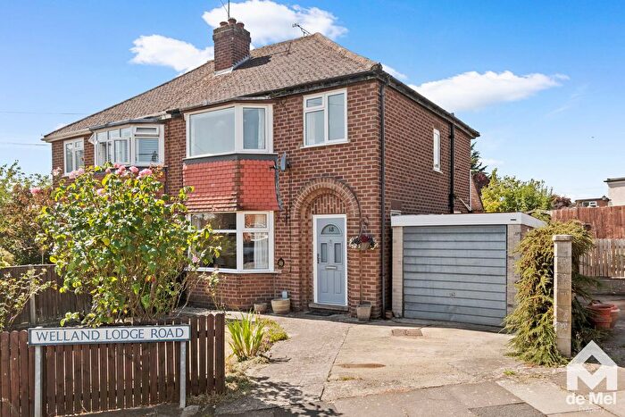 3 Bedroom Semi-Detached House For Sale In Welland Lodge Road, Cheltenham, GL52