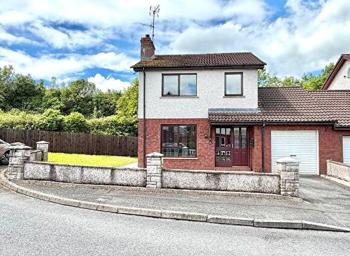 3 Bedroom Link Detached House For Sale In Mowhan Court, Markethill, BT60