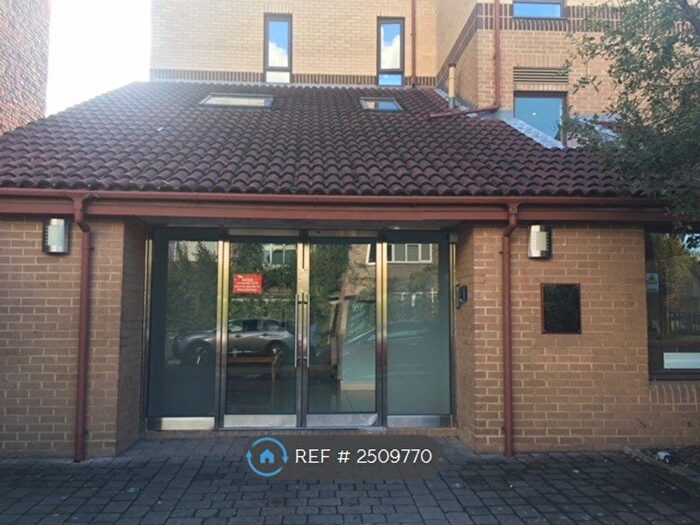 1 Bedroom Flat To Rent In Nightingale House, London, SW9