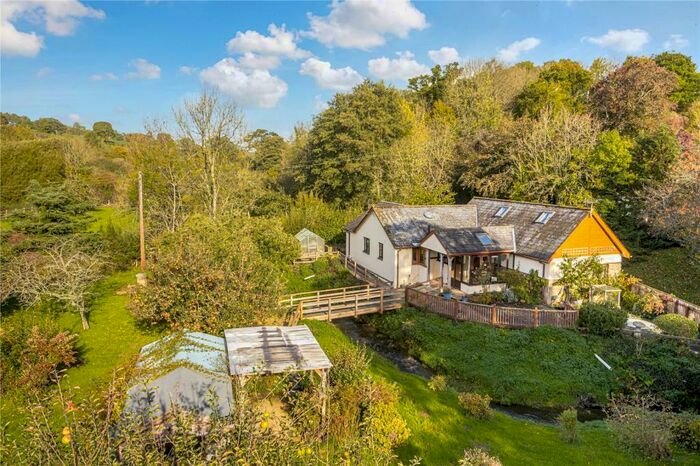 Detached House For Sale In Dunsford, Exeter, EX6