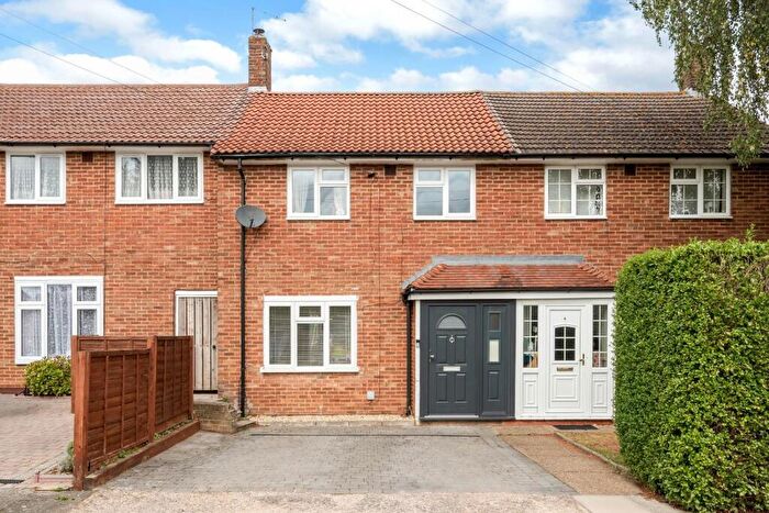 3 Bedroom Terraced House For Sale In Merton Gardens, Tadworth, KT20