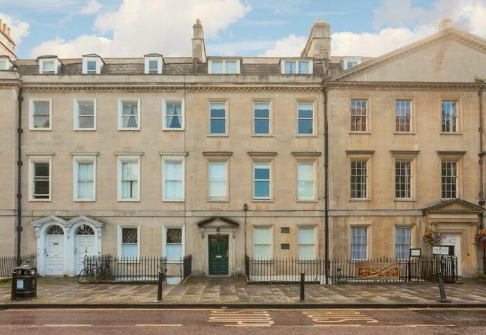 1 Bedroom Apartment To Rent In North Parade, Bath, BA2