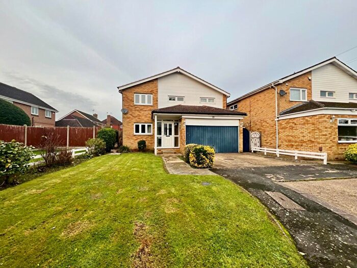 4 Bedroom Detached House To Rent In Wessex Drive, Pinner, HA5
