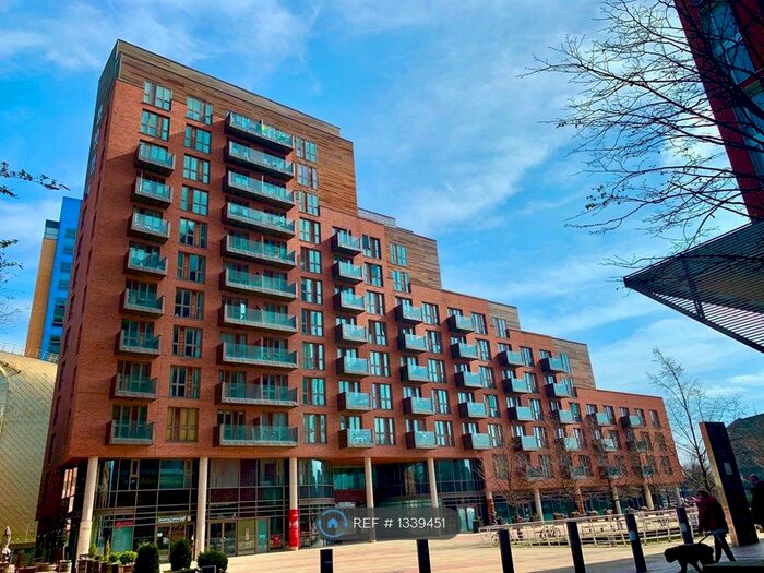 1 Bedroom Flat To Rent In Watermans Place, Leeds, LS1