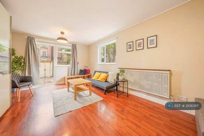 4 Bedroom End Of Terrace House To Rent In Wesley Close, London, SE17