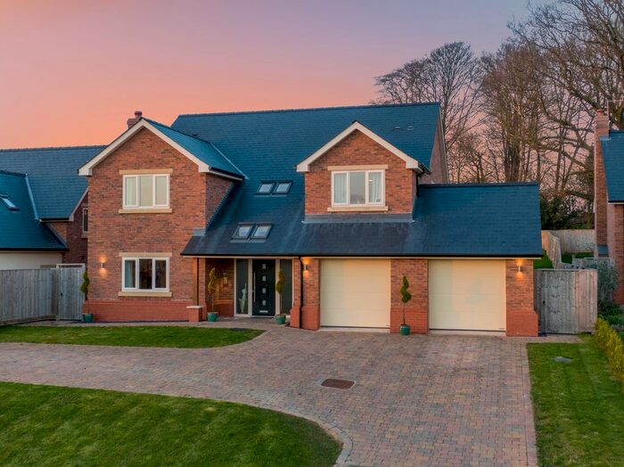 5 Bedroom Detached House For Sale In Highfield, Shrewsbury, SY4