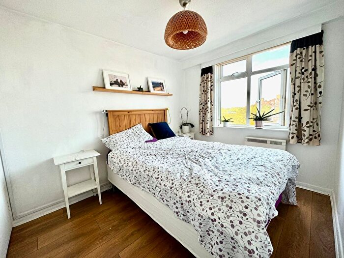 2 Bedroom Maisonette To Rent In Hornsey Road, London, N7