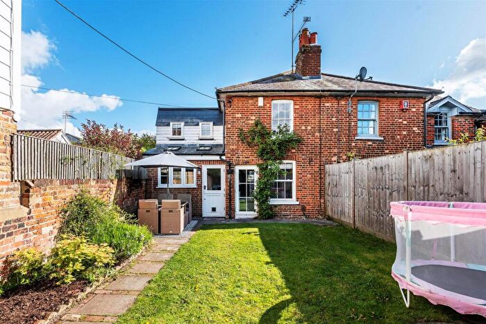 2 Bedroom Semi Detached House For Sale In Middle Road, Leatherhead, KT22