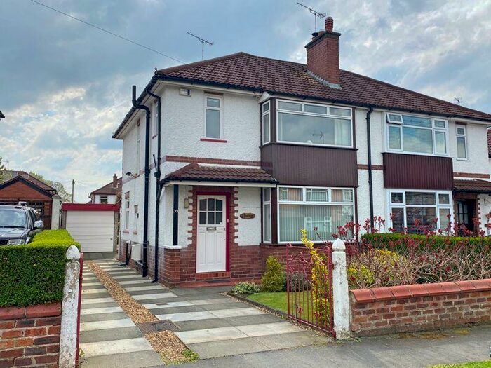 Houses for sale & to rent in CH2 3QR, Fieldway, Hoole Chester