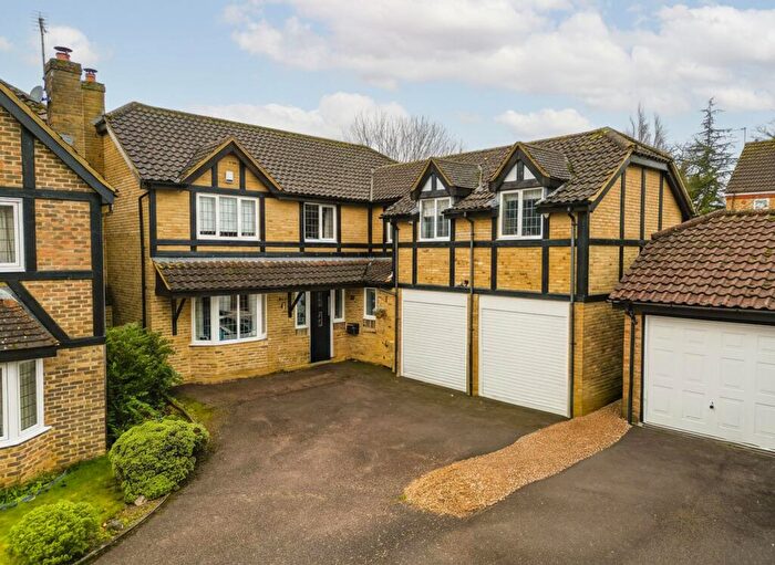 5 Bedroom Detached House For Sale In Creslow Way, Stone, HP17