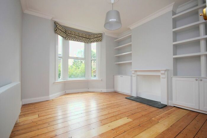 1 Bedroom Flat To Rent In Corbyn Street, London, N4