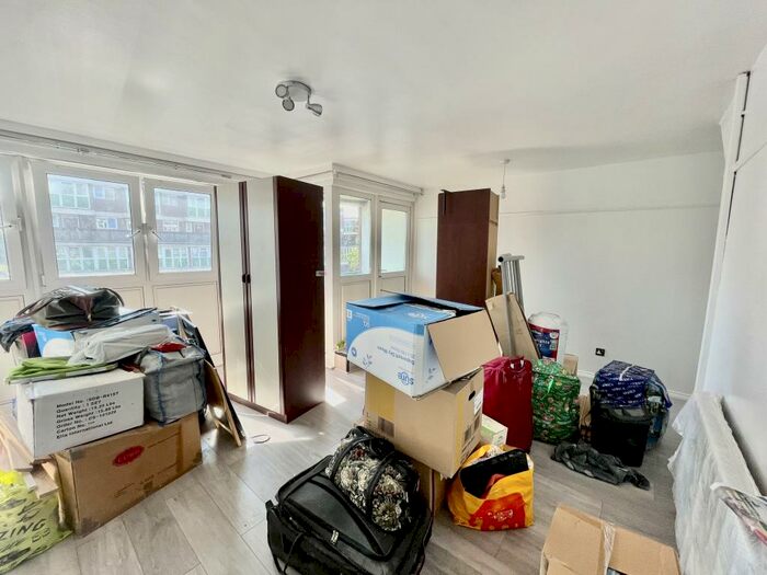 3 Bedroom Property To Rent In Woolwich Church Street, SE18