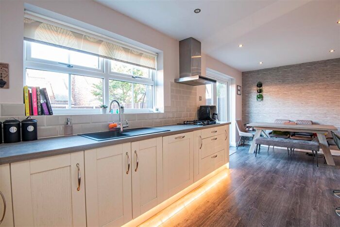 4 Bedroom Detached House For Sale In Avocet Court, Leyland, PR26