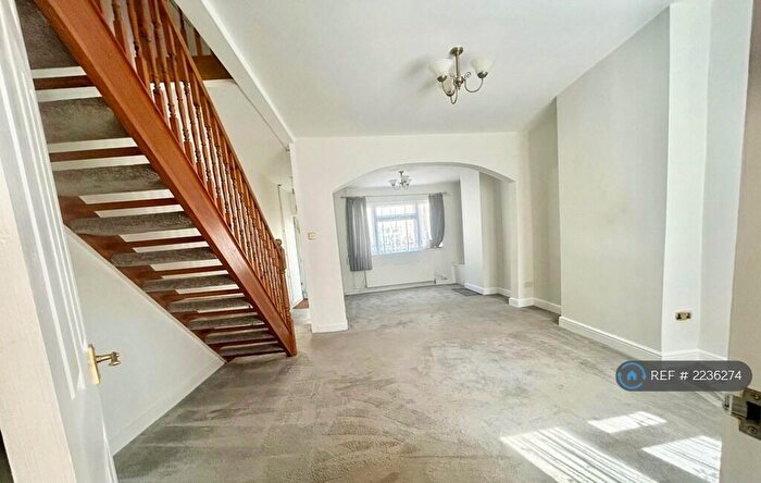 3 Bedroom Terraced House To Rent In Castle St, Queenborough, ME11
