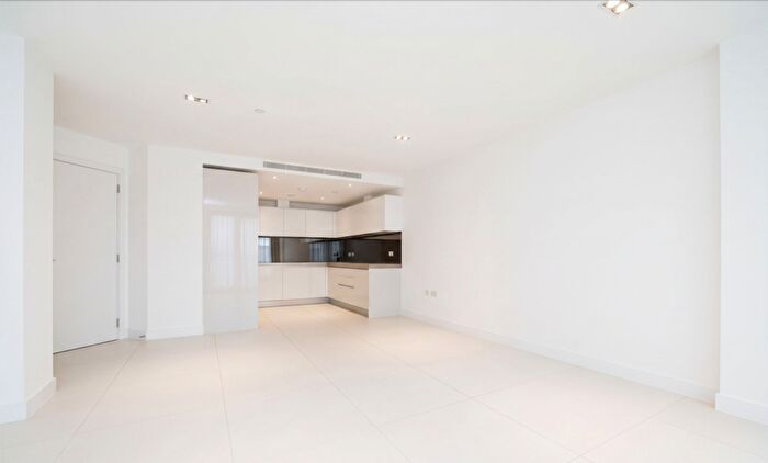 2 Bedroom Property For Sale In City Road, London, EC1V