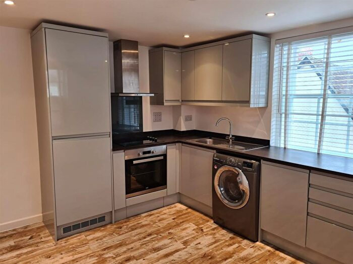 1 Bedroom Flat To Rent In Flat, High Street, Saffron Walden, CB10