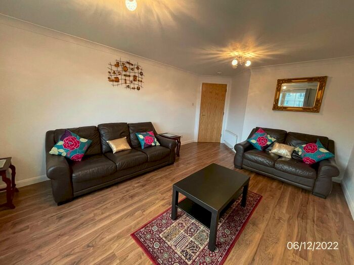 2 Bedroom Flat To Rent In Mackie Place, Elrick, Westhill, Aberdeenshire, AB32