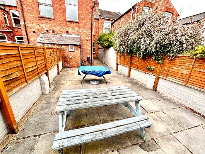 3 Bedroom Terraced House For Sale In Wycliffe Road, Abington, Northampton, NN1