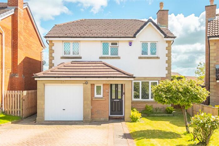 4 Bedroom Detached House For Sale In Miramar, Bradley, Huddersfield, HD2