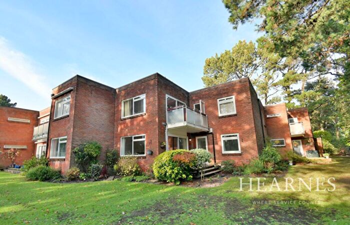 2 Bedroom Apartment For Sale In Golf Links Road, Ferndown, BH22