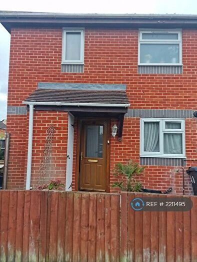 1 Bedroom Semi-Detached House To Rent In Cumberland Close, Ilford, IG6