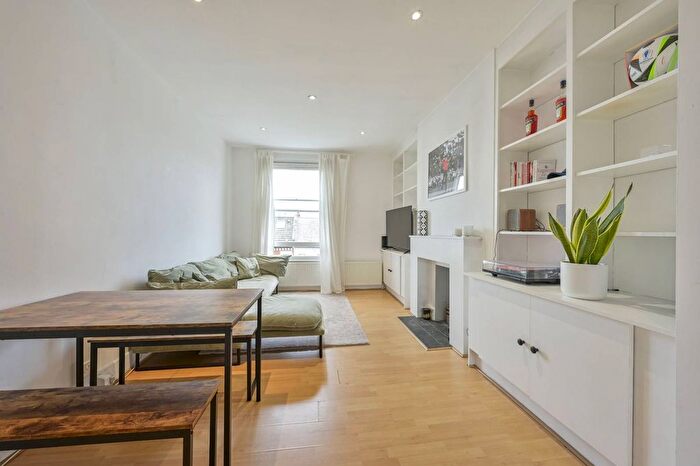 2 Bedroom Flat To Rent In Eglantine Road, Wandsworth, London, SW18