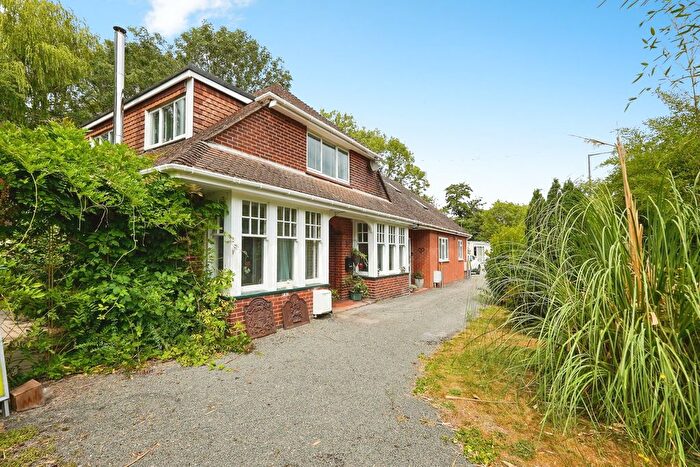4 Bedroom Semi-Detached House For Sale In Canterbury Road, Ashford, TN24