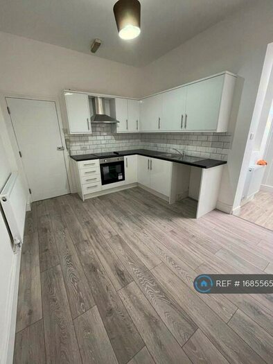 1 Bedroom Flat To Rent In Myddleton Road, London, N22