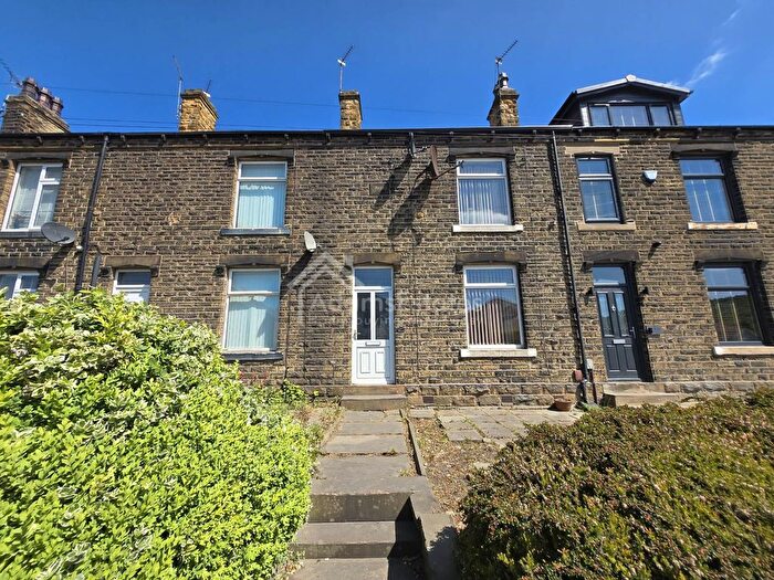 2 Bedroom Terraced House To Rent In Slaithwaite Road, Dewsbury, WF12