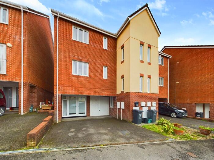 2 Bedroom Flat For Sale In Barnstaple, Devon, EX32