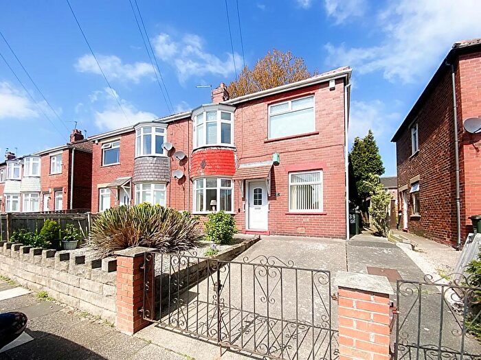 2 Bedroom Apartment For Sale In Laing Grove, Howdon, Wallsend, NE28