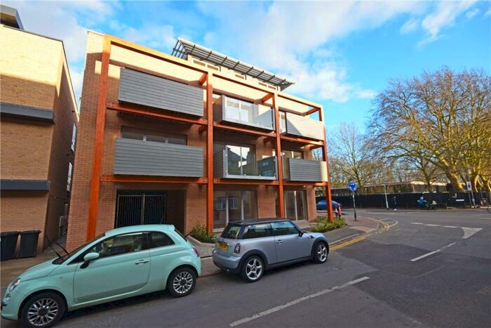 1 Bedroom Apartment To Rent In New Street, Cambridge, CB1