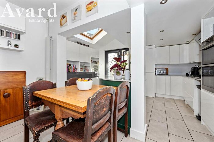 3 Bedroom Terraced House For Sale In Princes Road, Brighton, BN2