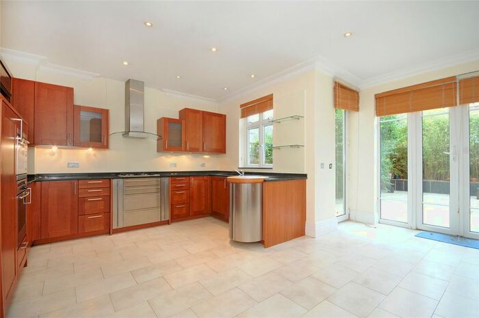 5 Bedroom Property To Rent In Whitcome Mews, Kew Riverside, TW9