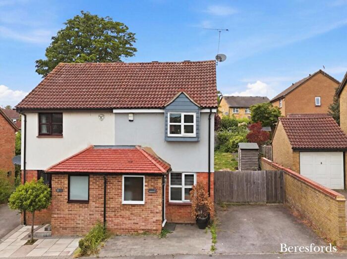 2 Bedroom Semi-Detached House To Rent In Dorchester Road, CM12