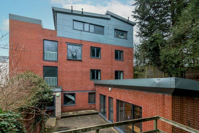 1 Bedroom Apartment To Rent In Portland Road, Nottingham, NG7