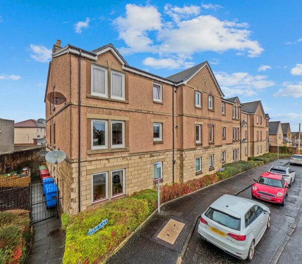 2 Bedroom Flat To Rent In Kerse Place, Falkirk, Falkirk, FK1