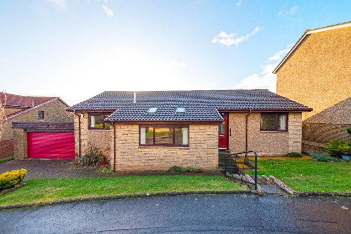 3 Bedroom Detached Bungalow For Sale In Ross Avenue, KY11