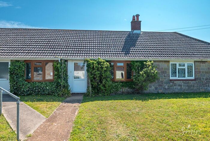 2 Bedroom Terraced Bungalow For Sale In Main Road, Newbridge, Yarmouth, PO41