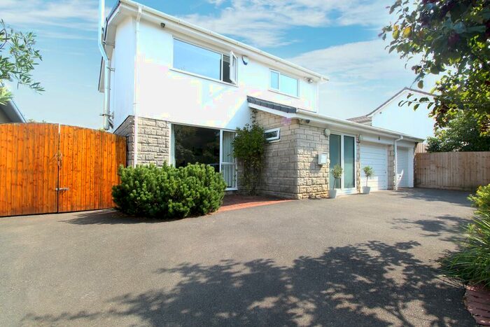 4 Bedroom House To Rent In Woodland Way, Failand, Bristol, BS8