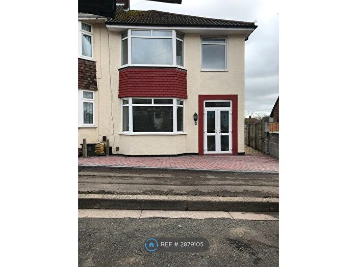 3 Bedroom End Of Terrace House To Rent In The Ride, Bristol, BS15