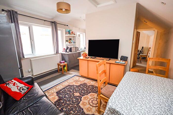 2 Bedroom Apartment For Sale In Granville Place, Bournemouth Town Centre, BH1